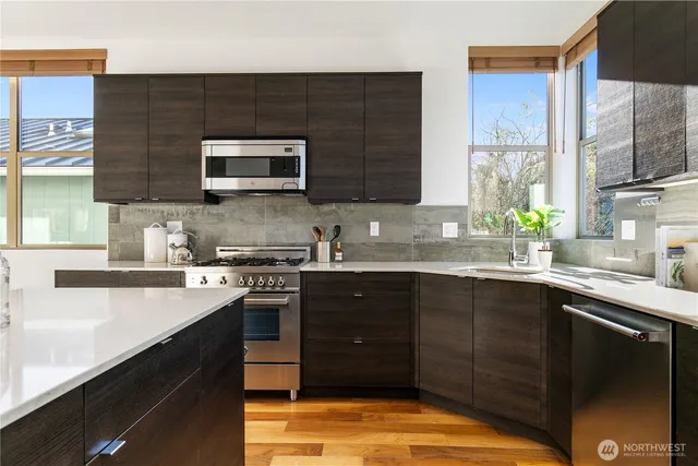 $979,000 | 6729 14th Avenue Northwest, Unit B, Seattle, WA 98117