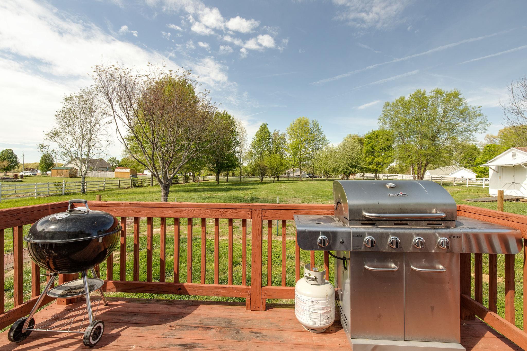 349 Lear Road Portland, TN 37148 - Photo 21 of 24 a view of a deck with a backyard