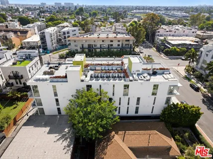 $8,200,000 | 12770 Caswell Avenue, Los Angeles, CA 90066