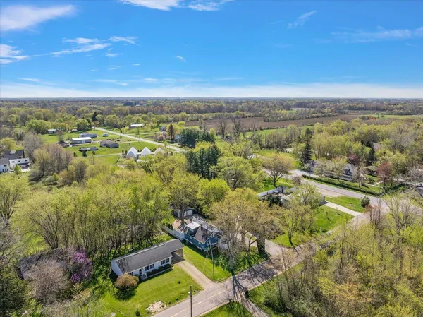 $639,000 | 12865 Flynn Road, Sawyer, MI 49125