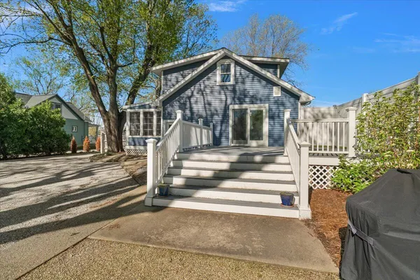 $639,000 | 12865 Flynn Road, Sawyer, MI 49125