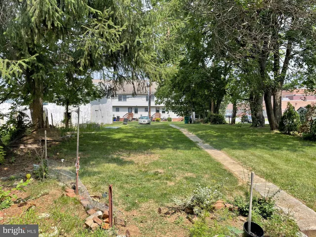 $1,750 | 113 East Main Street, Shiremanstown, PA 17011