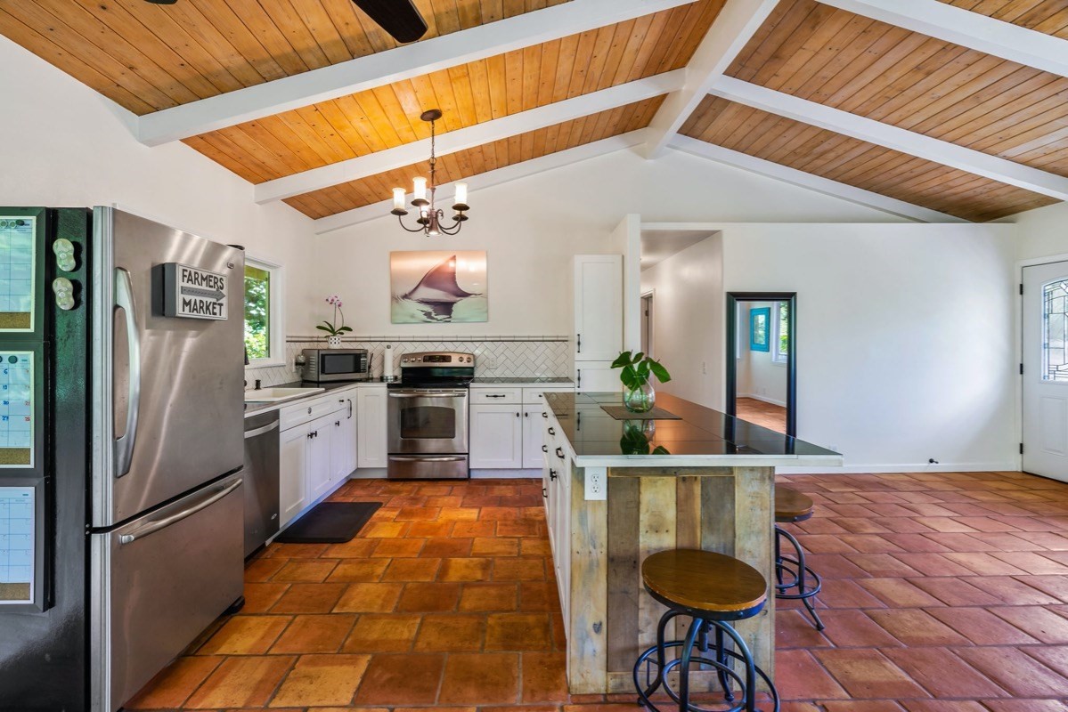 3877 D Omao Road, Unit 2 Koloa, HI 96756 - Photo 3 of 16 Gallery Image 3