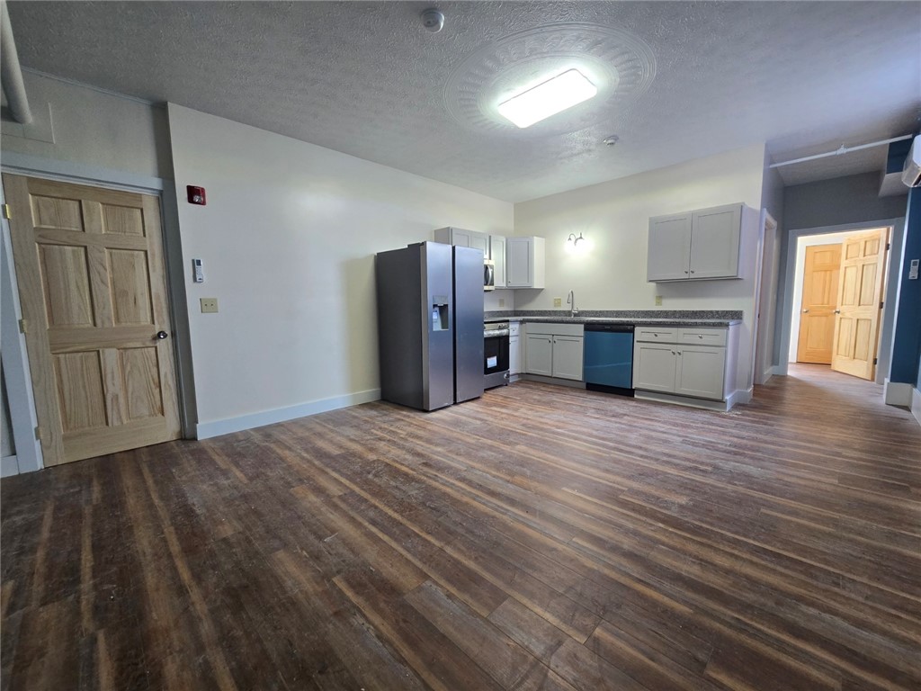 27 East Main Street, Unit 210 Waterloo, NY 13165 - Photo 3 of 6