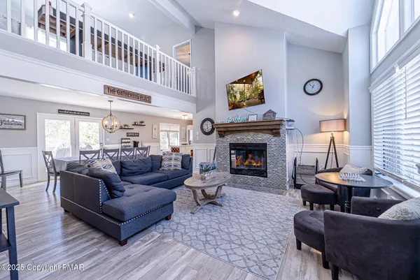 $799,900 | 215 President Coolidge Place, Henryville, PA 18332
