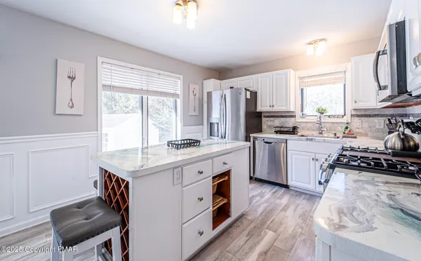 $799,900 | 215 President Coolidge Place, Henryville, PA 18332