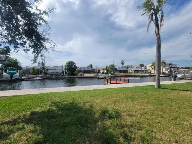 $1,650 | 13637 Maria Drive, Hudson, FL 34667