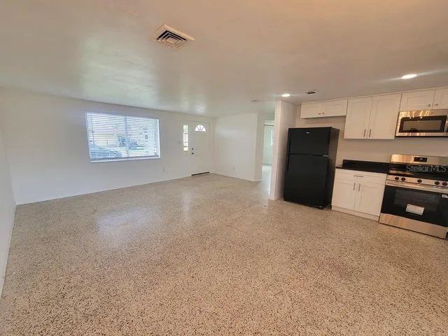 $1,650 | 13637 Maria Drive, Hudson, FL 34667