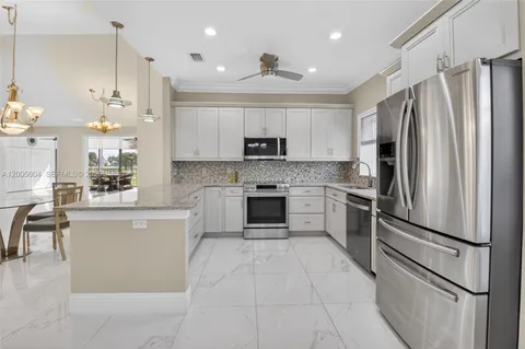 $450,000 | 11538 Briarwood Circle, Unit 4, Boynton Beach, FL 33437