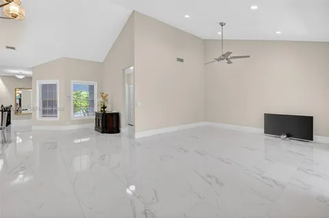 $450,000 | 11538 Briarwood Circle, Unit 4, Boynton Beach, FL 33437