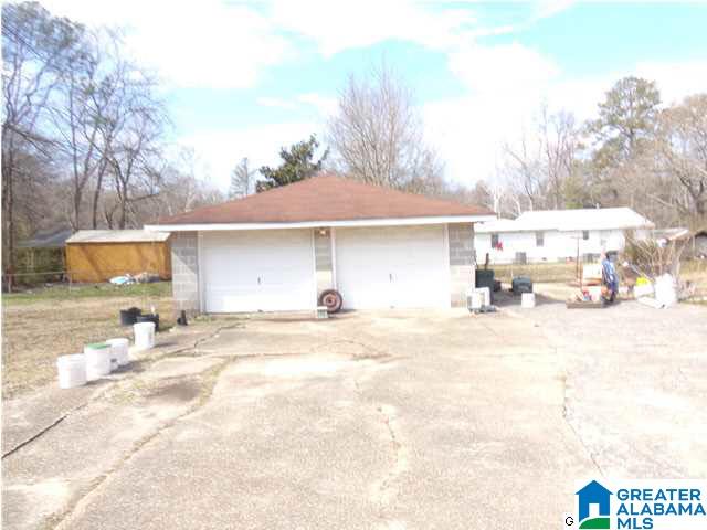 410 Eastern Valley Road Bessemer, AL 35020 - Photo 30 of 32