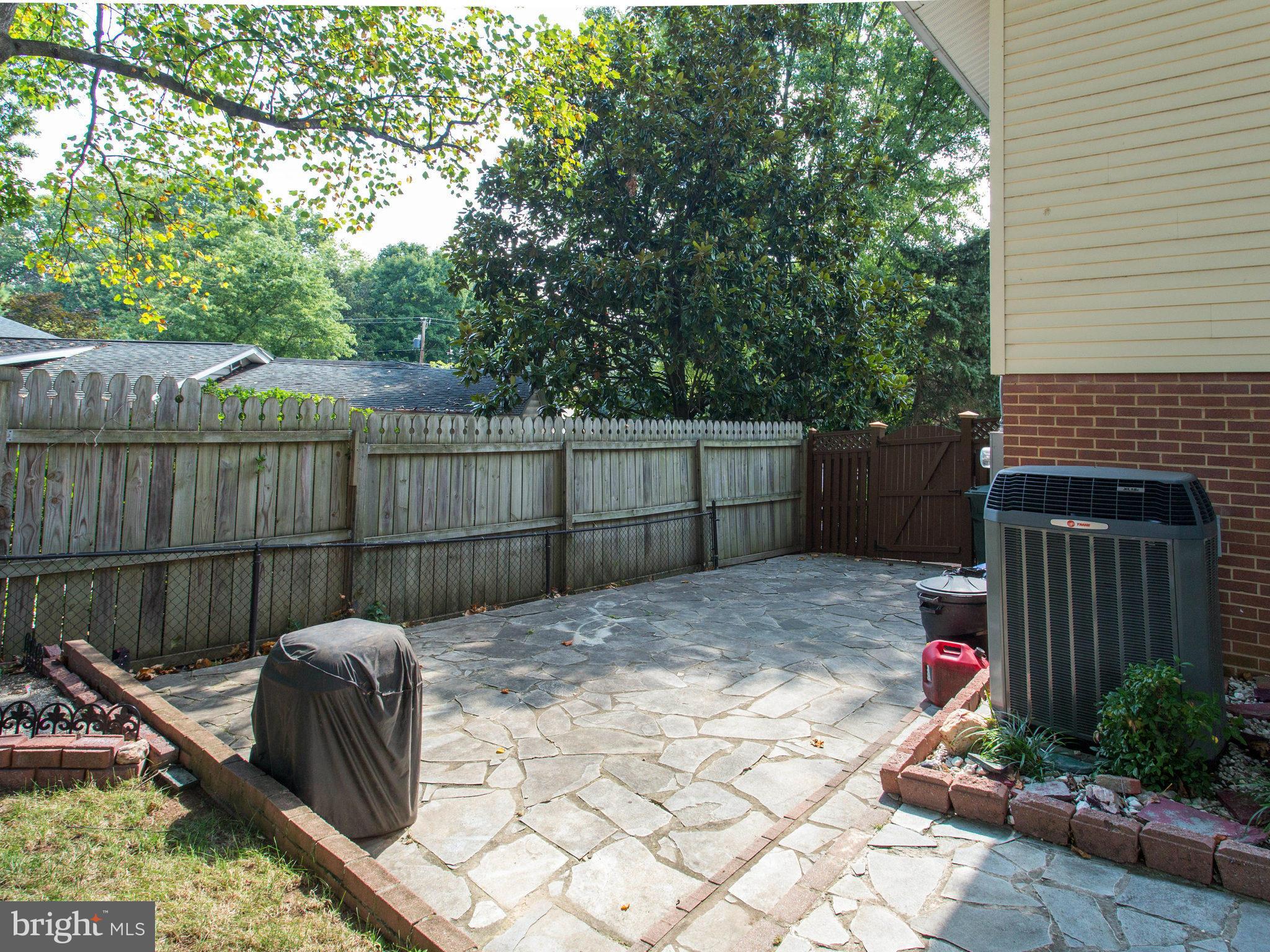 6215 Greeley Boulevard Springfield, VA 22152 - Photo 21 of 23 Exterior (Rear)