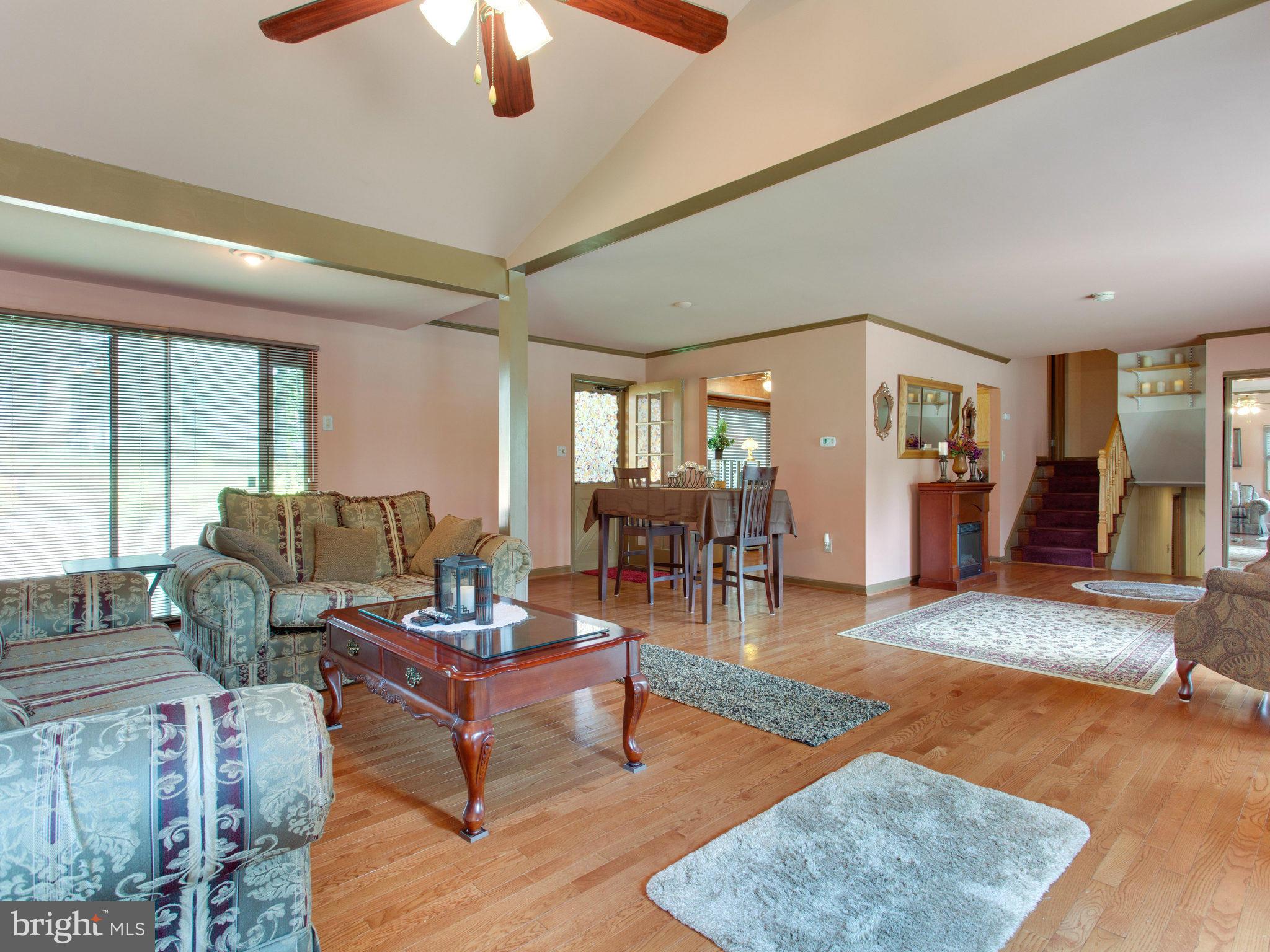 6215 Greeley Boulevard Springfield, VA 22152 - Photo 7 of 23 Family Room