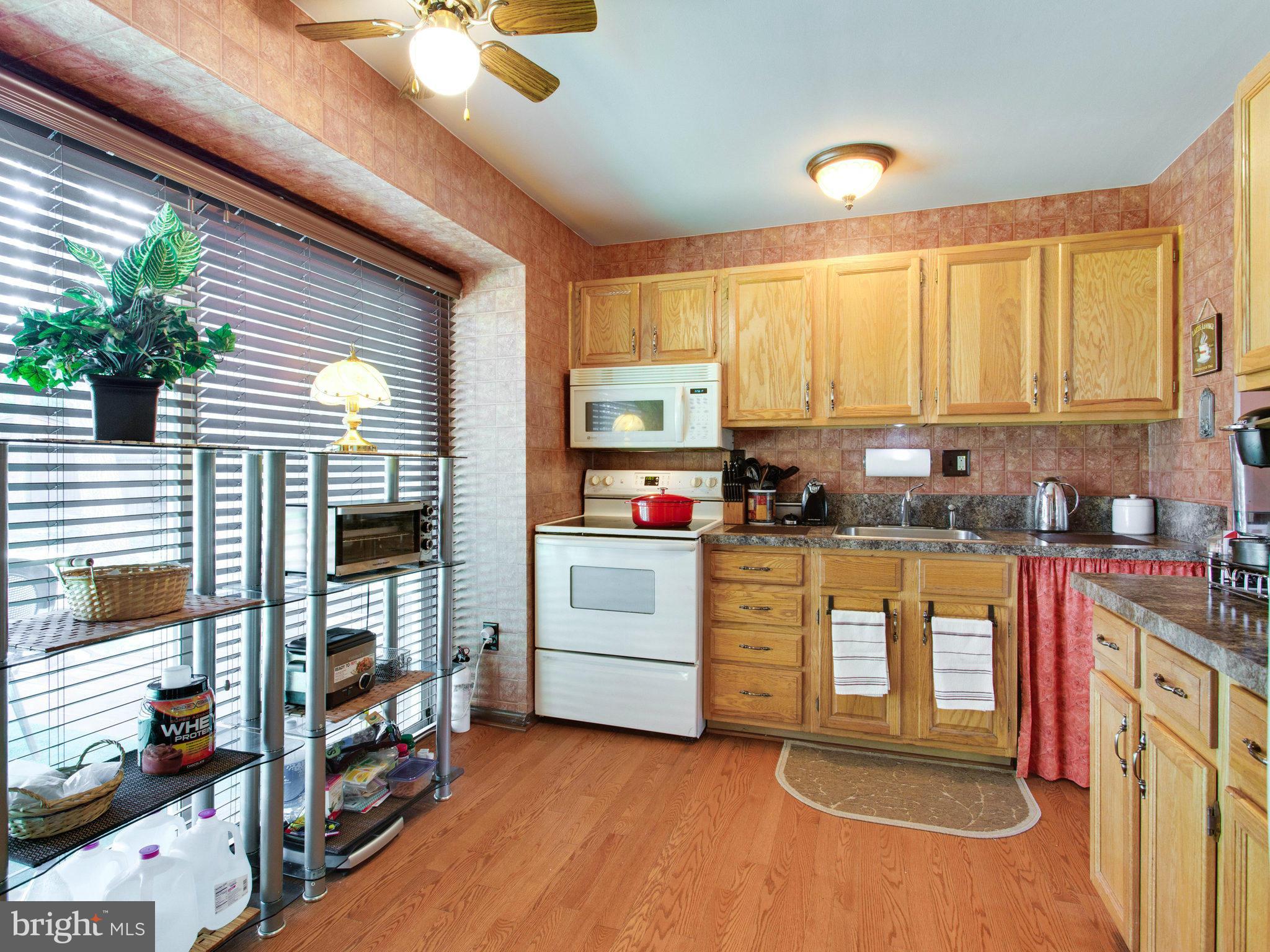 6215 Greeley Boulevard Springfield, VA 22152 - Photo 9 of 23 Kitchen