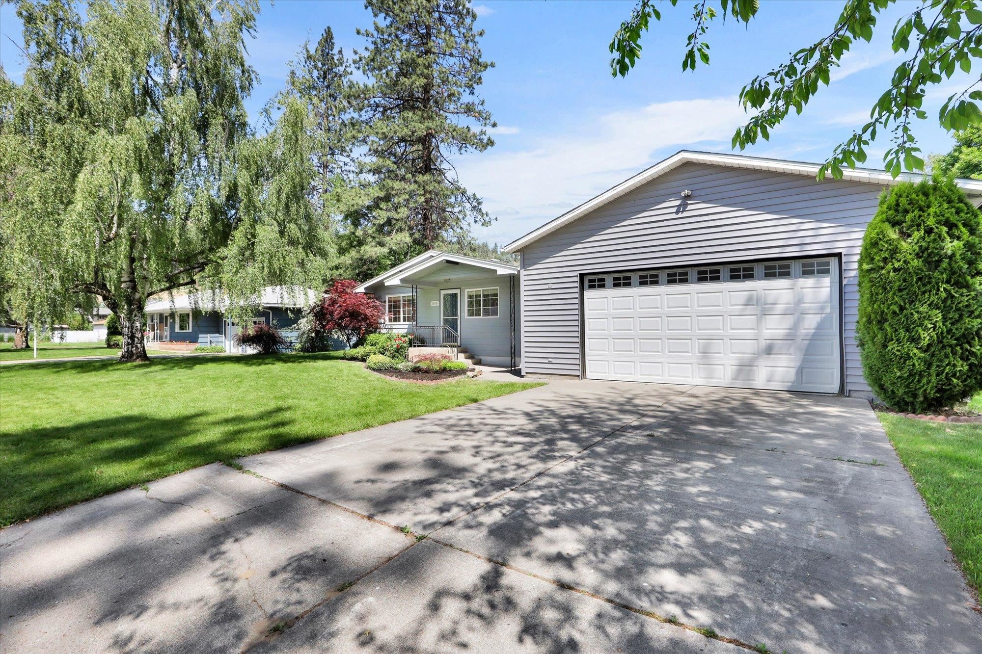 1010 West Westmont Way Spokane, WA 99208 - Photo 2 of 33