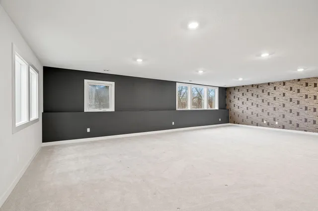 $5,250 | 18700 61st Avenue North, Plymouth, MN 55446