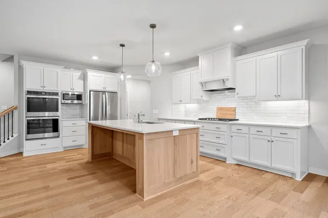 $5,250 | 18700 61st Avenue North, Plymouth, MN 55446