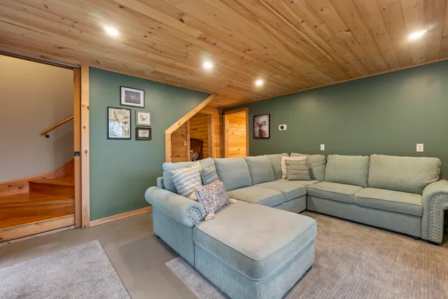 $449,000 | 92 Boot Hill Road, Fryeburg, ME 04037