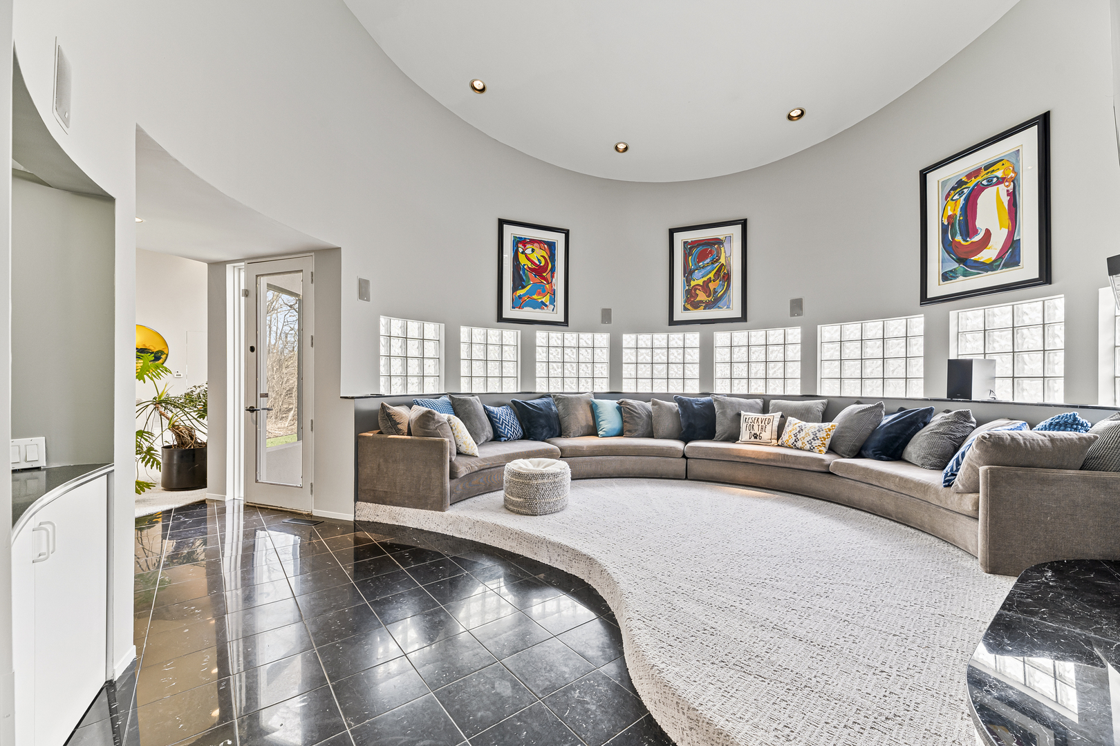 4 Dunsinane Lane Bannockburn, IL 60015 - Photo 9 of 40 a living room with furniture and wooden floor