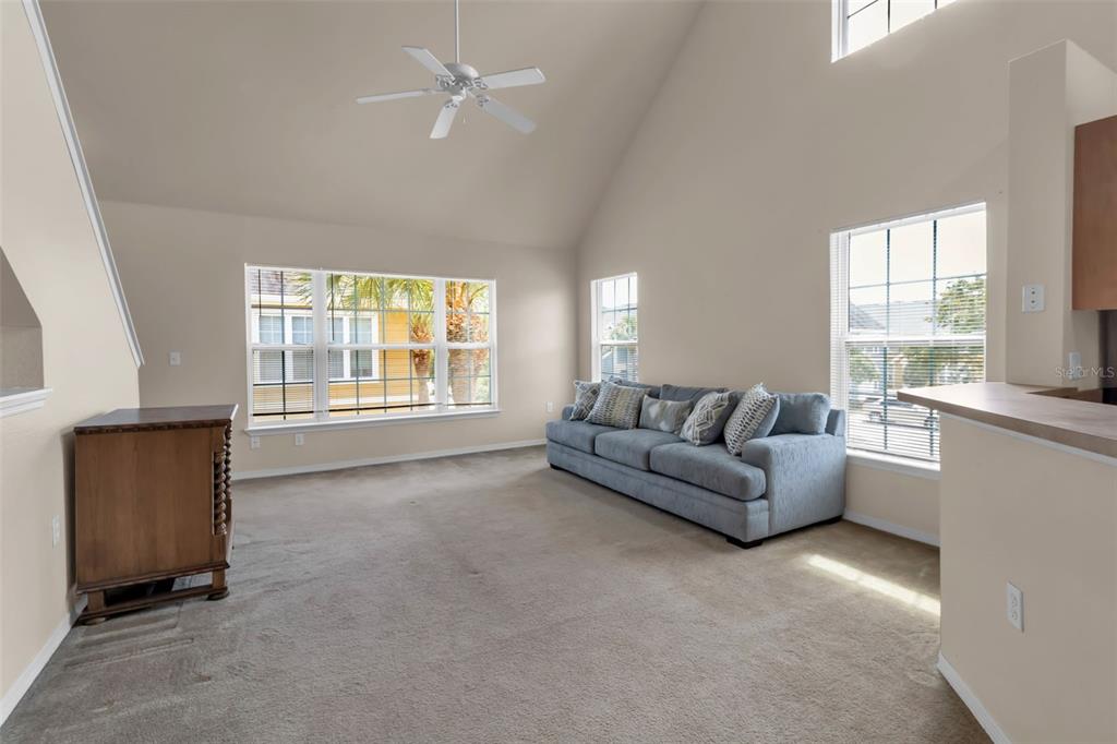 5541 Rosehill Road, Unit 202 Sarasota, FL 34233 - Photo 9 of 47