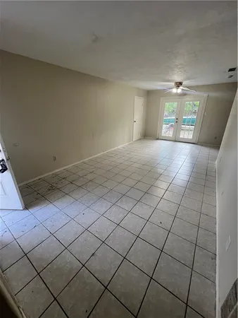 $1,195 | 705 Avenue F, Sinton, TX 78387