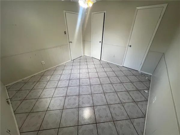 $1,195 | 705 Avenue F, Sinton, TX 78387