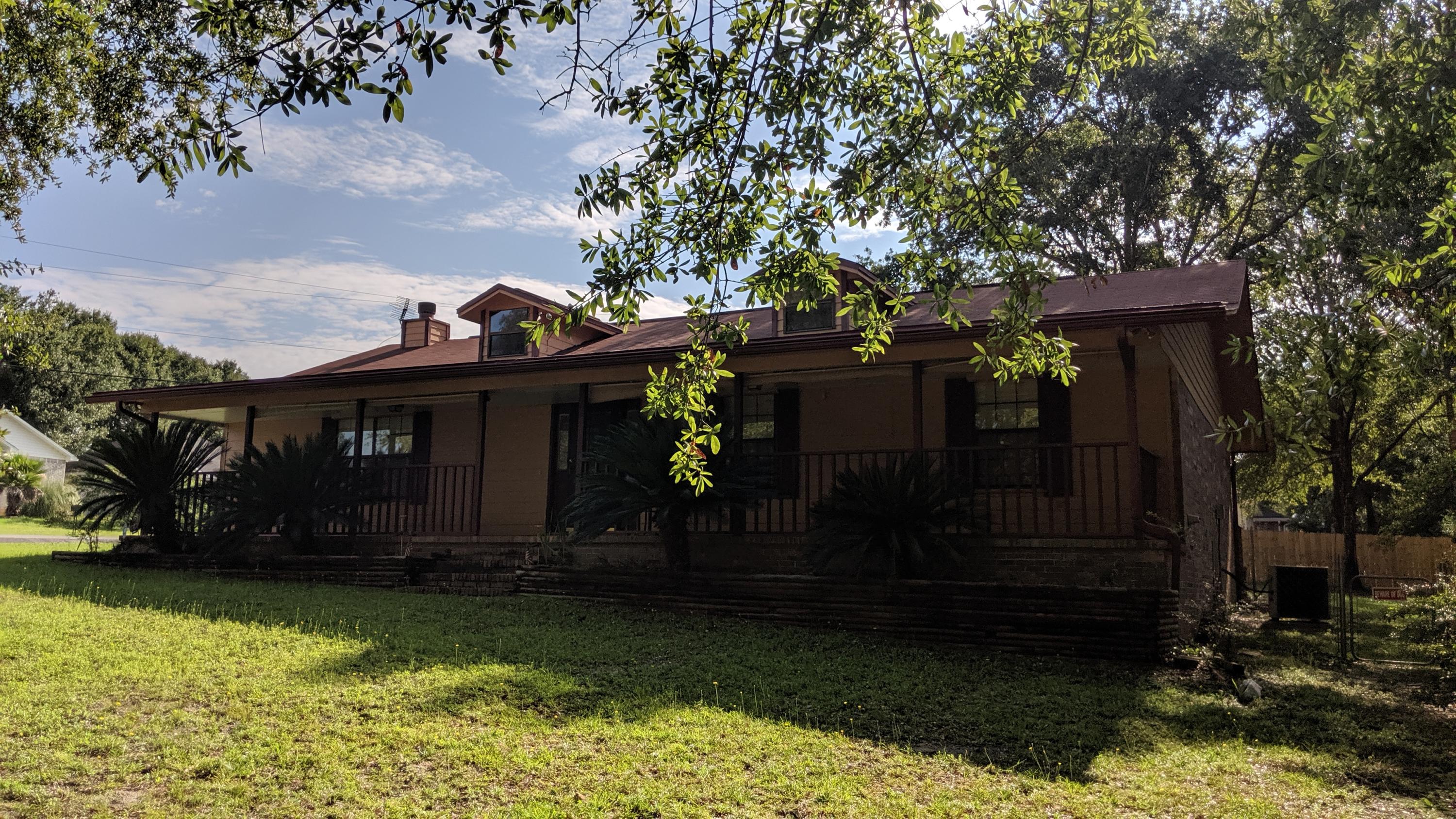 602 Valley Road Crestview, FL 32539 - Photo 1 of 34 front view of house with a yard