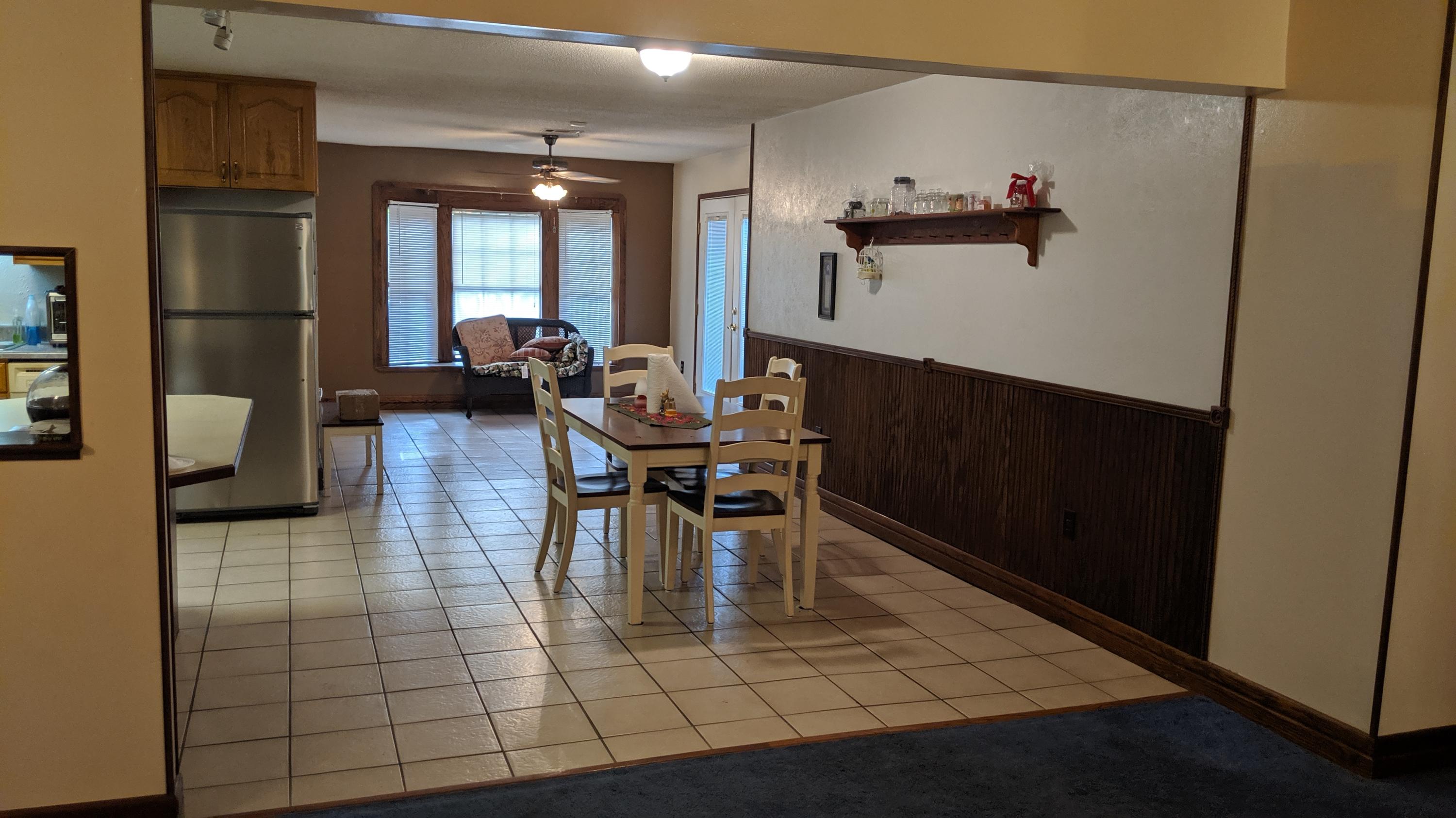 602 Valley Road Crestview, FL 32539 - Photo 13 of 34 a view of a hallway with seating area