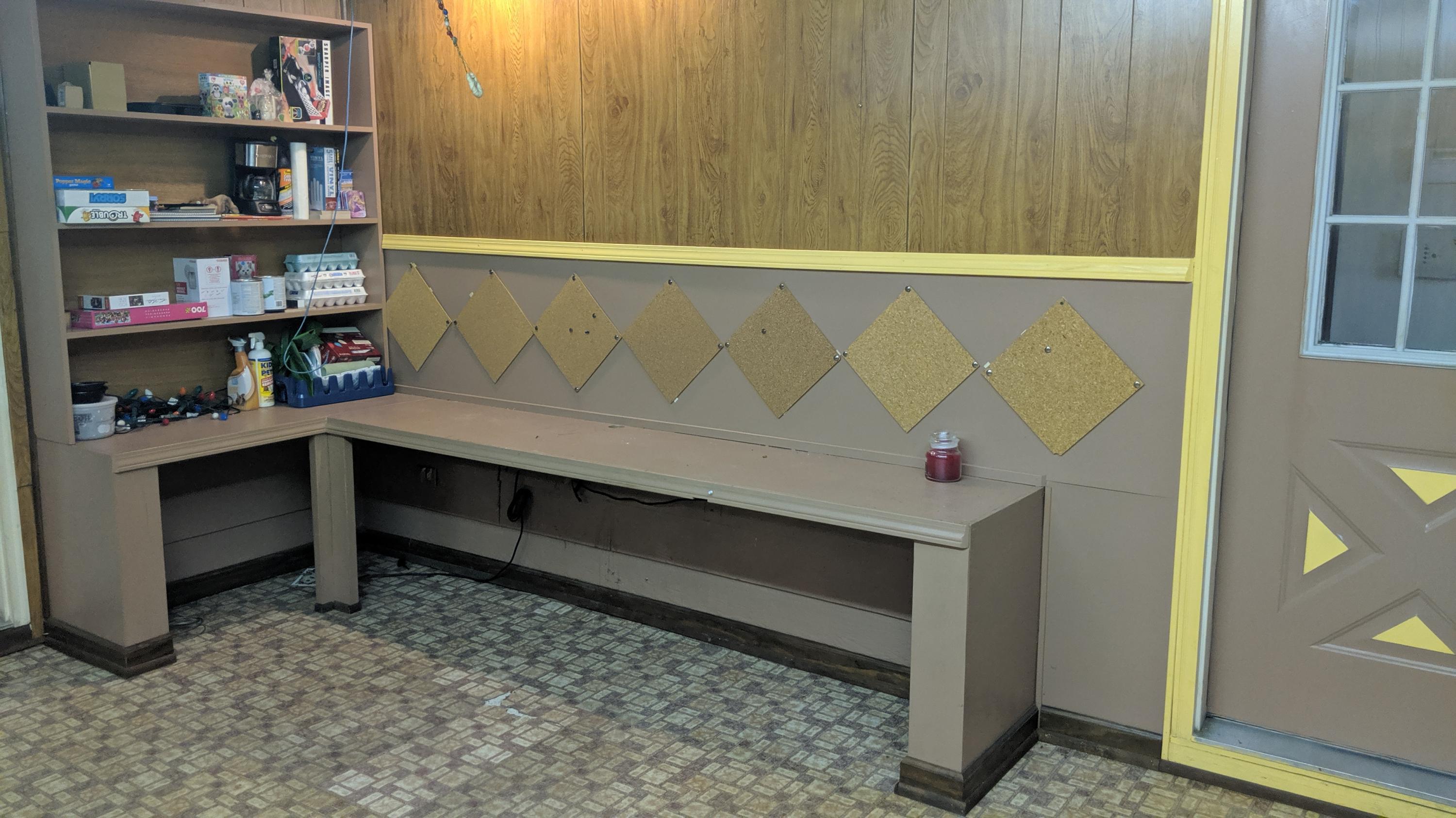 602 Valley Road Crestview, FL 32539 - Photo 16 of 34 a room with cabinet and a table