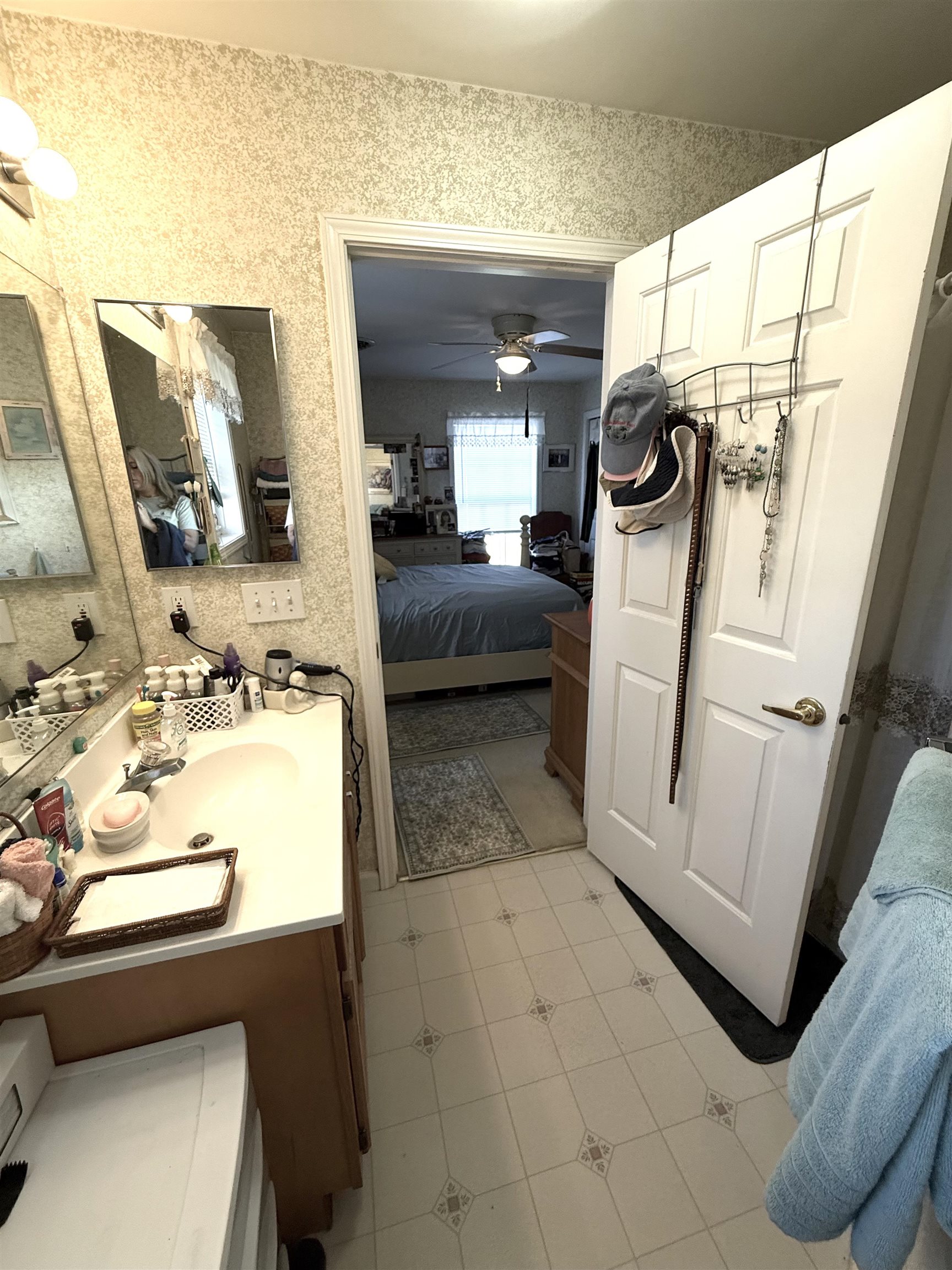 4 Rutledge Avenue Del Haven, NJ 08251 - Photo 16 of 21 a bathroom with a sink a mirror and shower