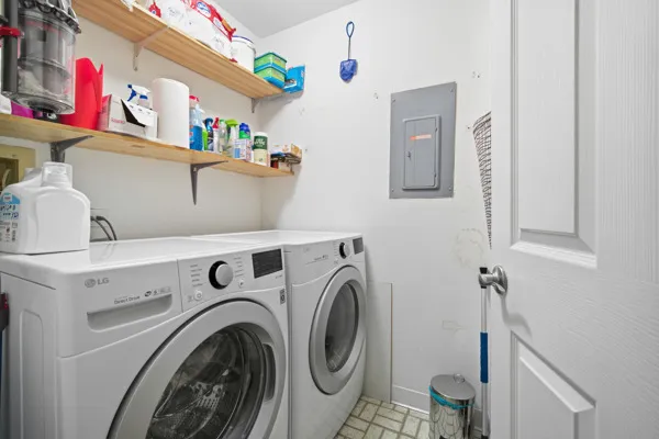 $287,500 | 51 Old Oak Drive, Unit 414, Buffalo Grove, IL 60089