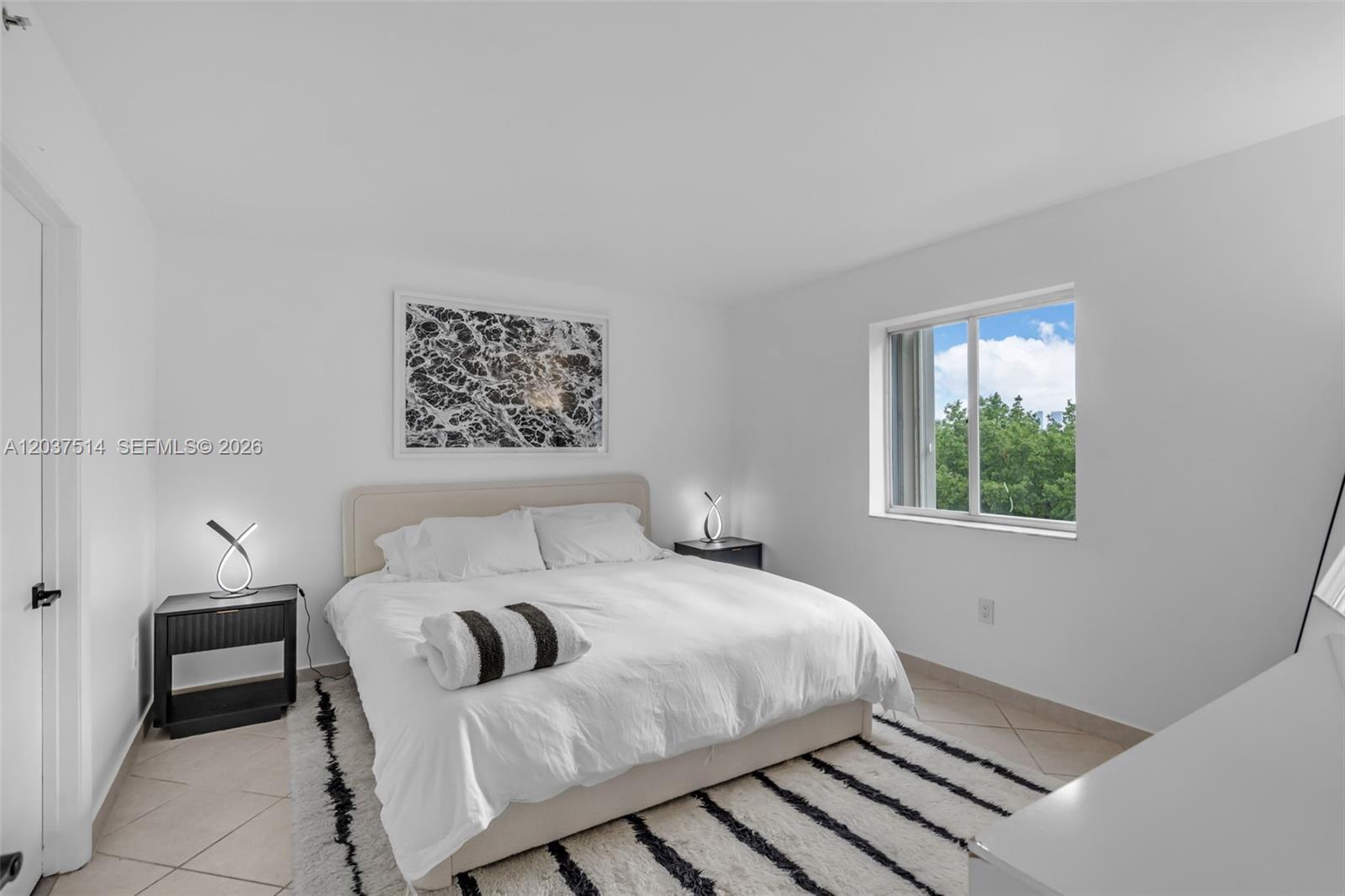1401 Bay Road, Unit 409 Miami Beach, FL 33139 - Photo 12 of 26 Gallery Image 12