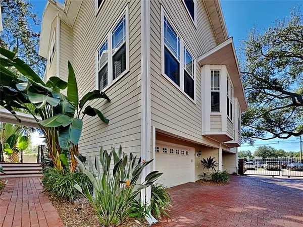 $3,399 | 3315 West De Leon Street, Unit 6, Tampa, FL 33609