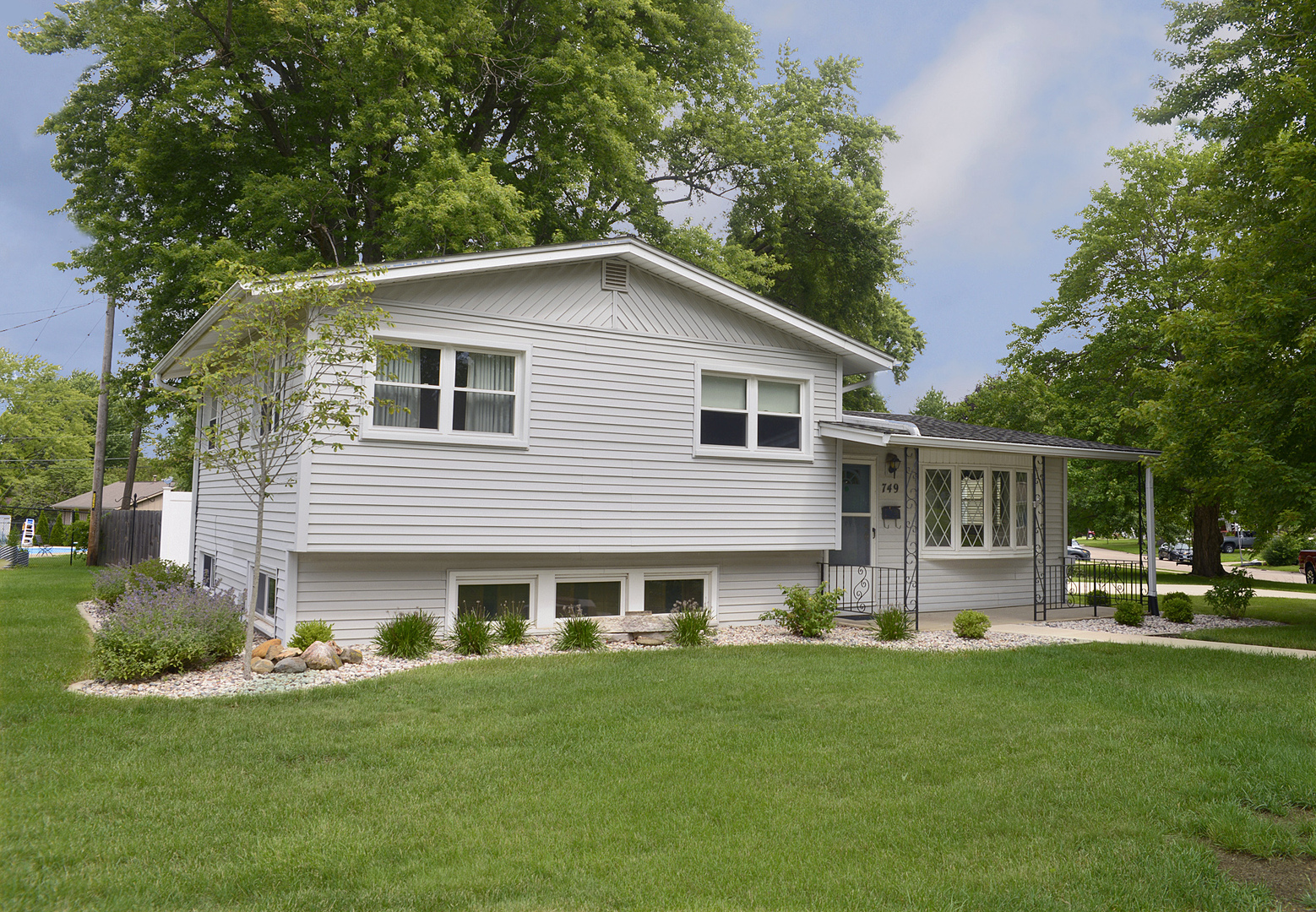 749 Fort Street Ottawa, IL 61350 - Photo 1 of 26