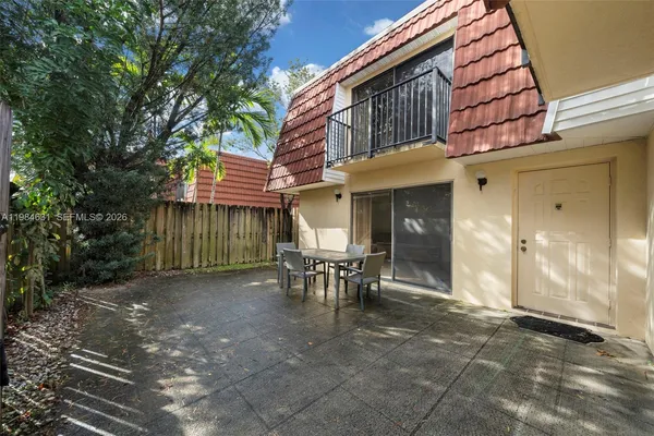 $2,700 | 713 Northwest 99th Circle, Plantation, FL 33324