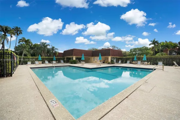 $2,700 | 713 Northwest 99th Circle, Plantation, FL 33324