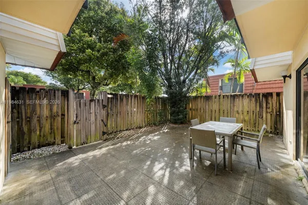 $2,700 | 713 Northwest 99th Circle, Plantation, FL 33324