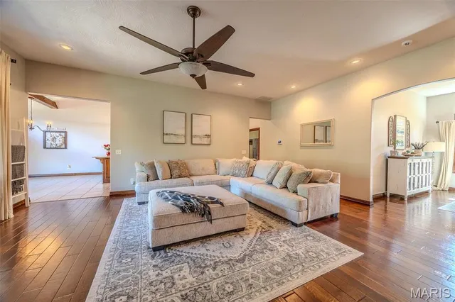 $635,000 | 959 Cobblestone Court, Lebanon, MO 65536