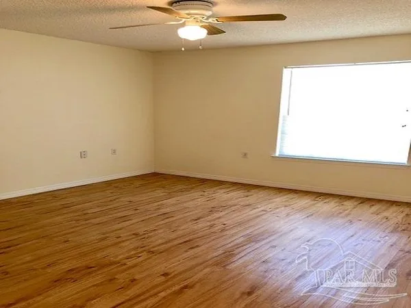 $1,300 | 9692 Cobblebrook Drive, Pensacola, FL 32506