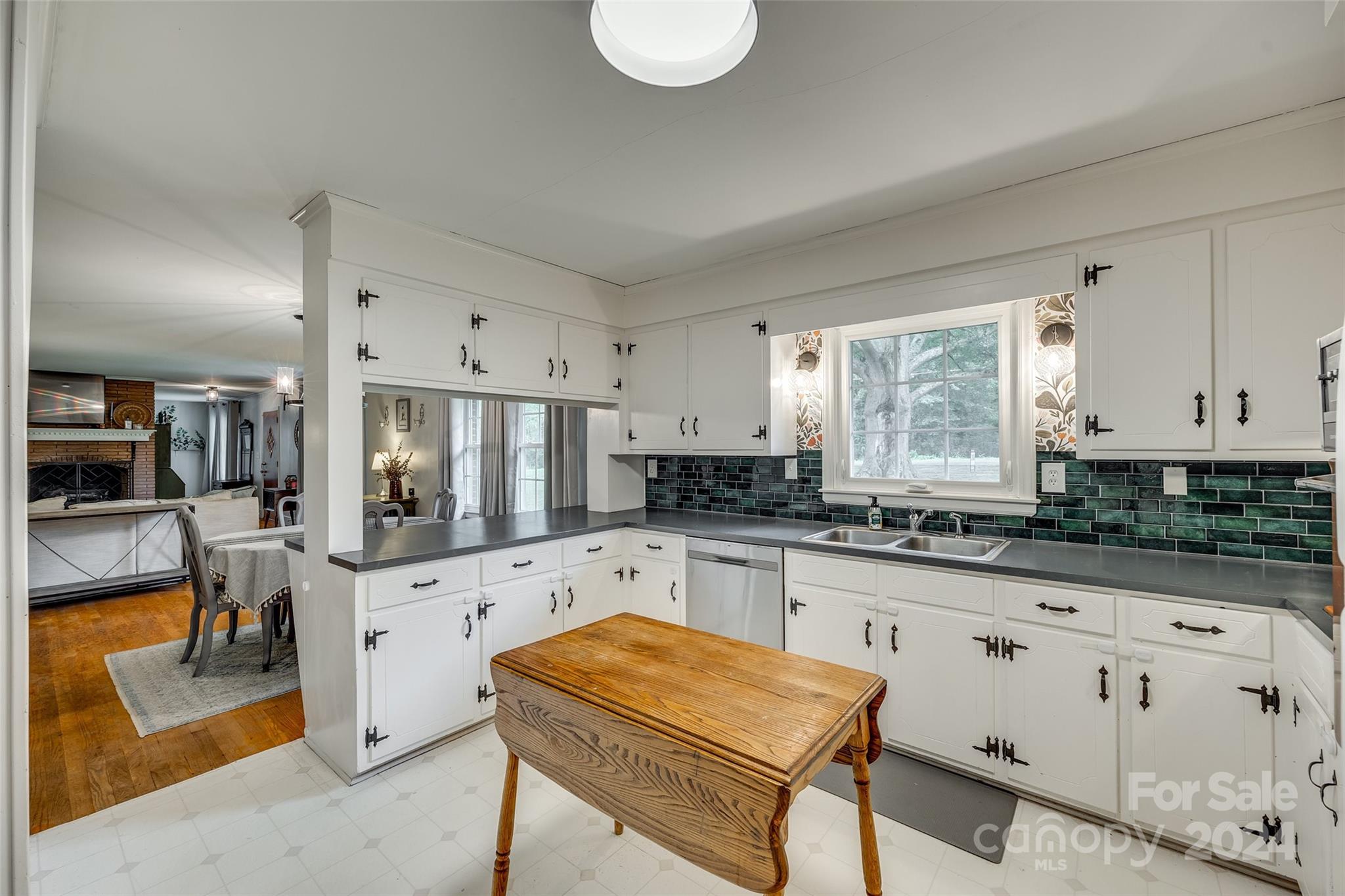 588 Gum Branch Road Charlotte, NC 28214 - Photo 13 of 38 Gallery Image 13