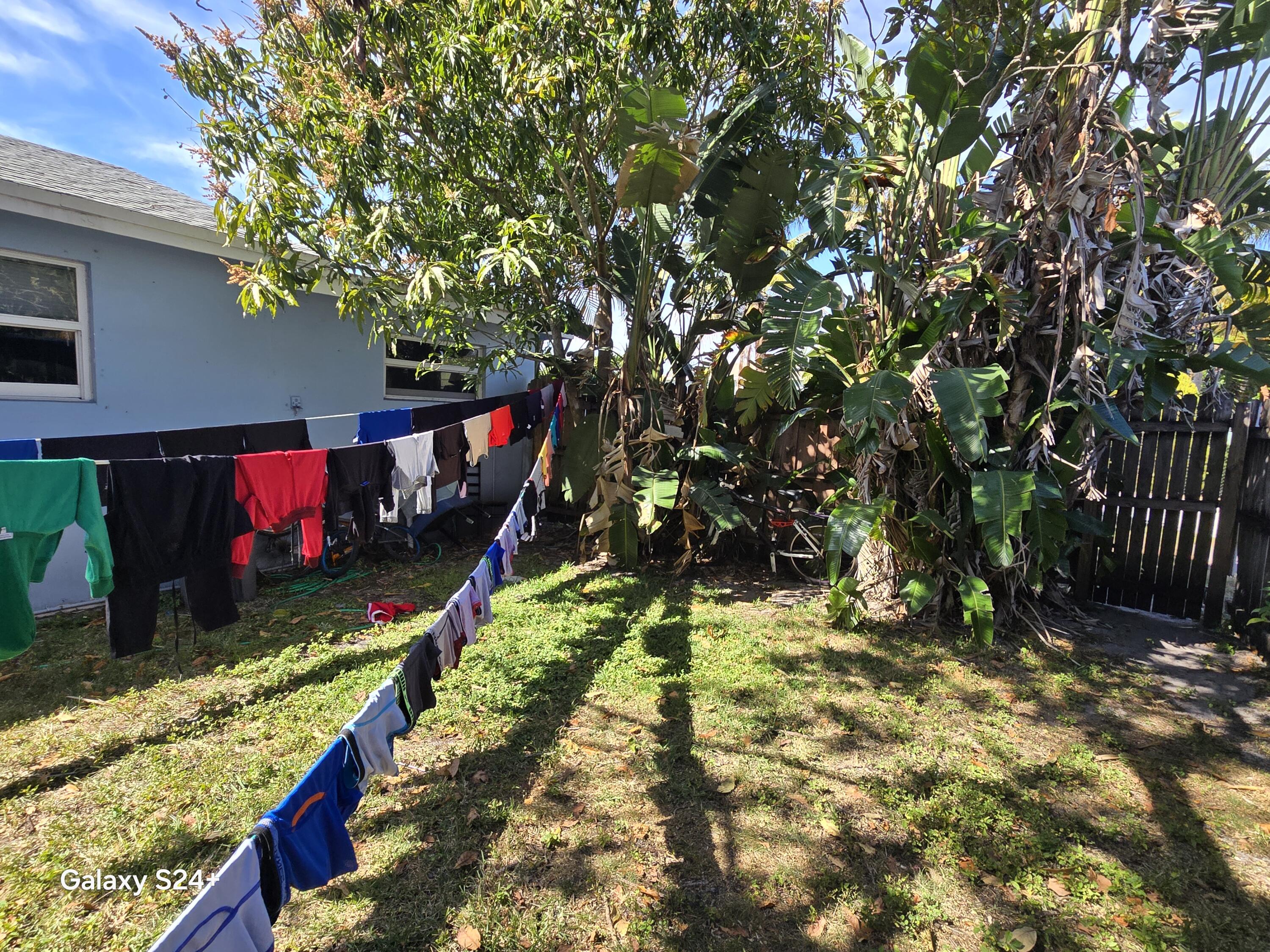 4258 Coconut Road Lake Worth, FL 33461 - Photo 11 of 14 a view of outdoor space