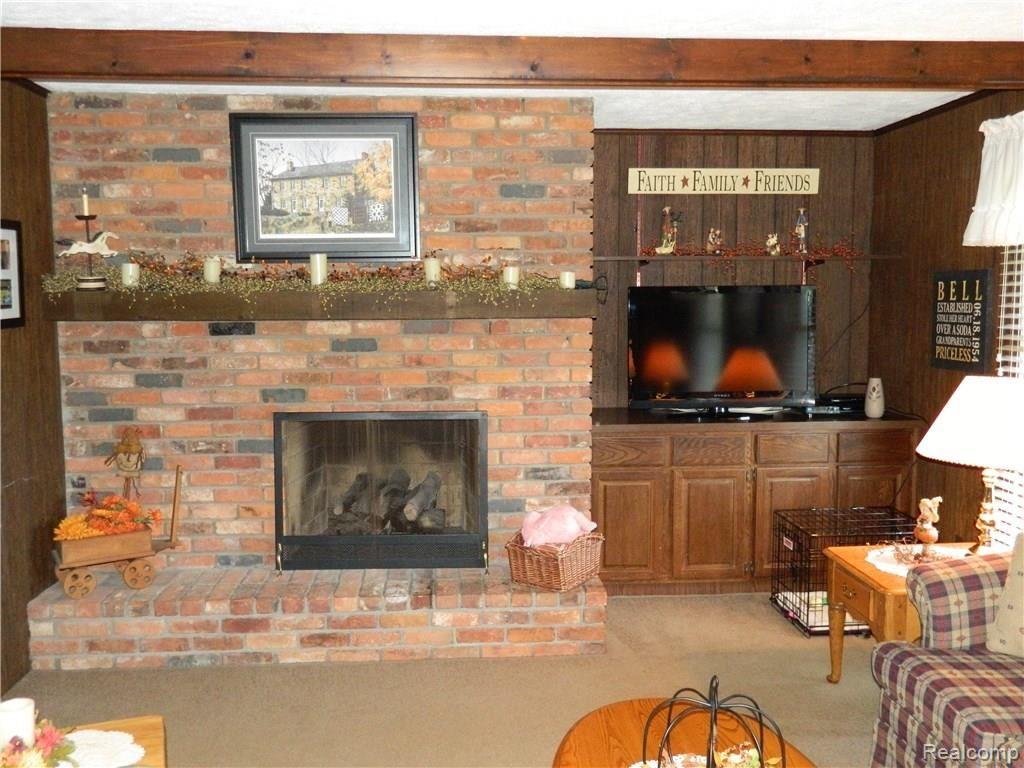 23113 Currie Road South Lyon, MI 48178 - Photo 27 of 49 family room/den