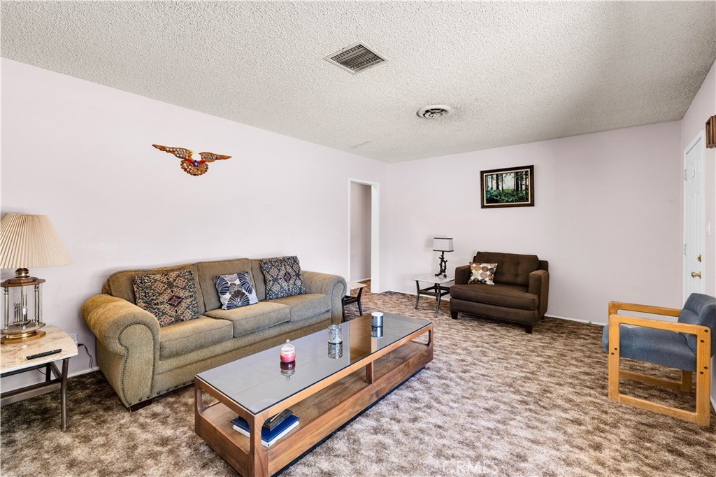 7599 Joshua Lane Yucca Valley, CA 92284 - Photo 12 of 43