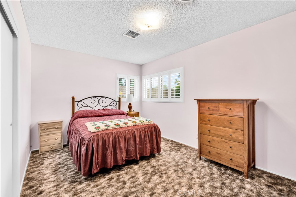 7599 Joshua Lane Yucca Valley, CA 92284 - Photo 27 of 43