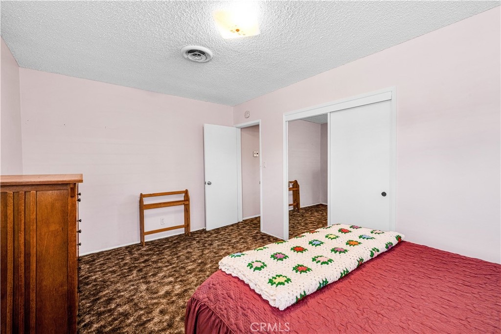 7599 Joshua Lane Yucca Valley, CA 92284 - Photo 28 of 43