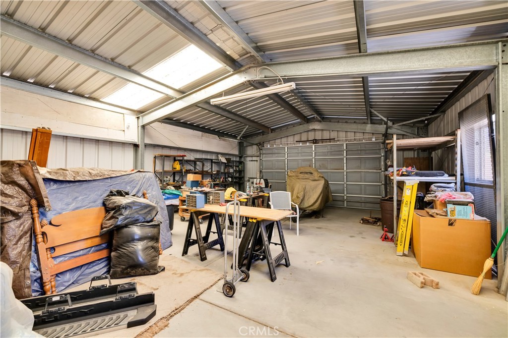 7599 Joshua Lane Yucca Valley, CA 92284 - Photo 4 of 43