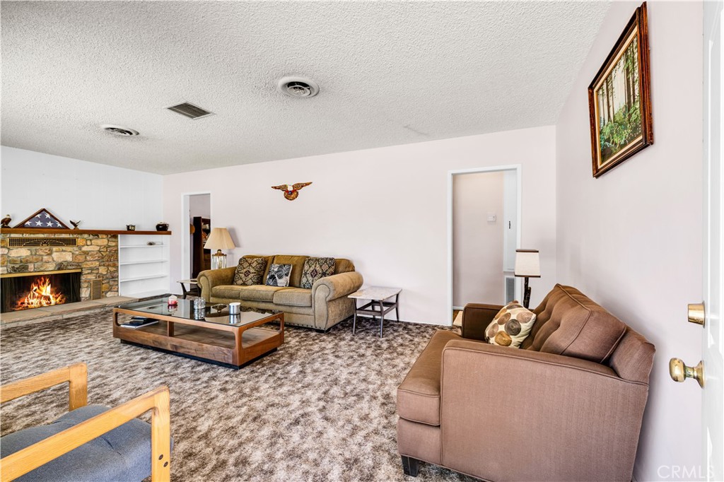 7599 Joshua Lane Yucca Valley, CA 92284 - Photo 9 of 43