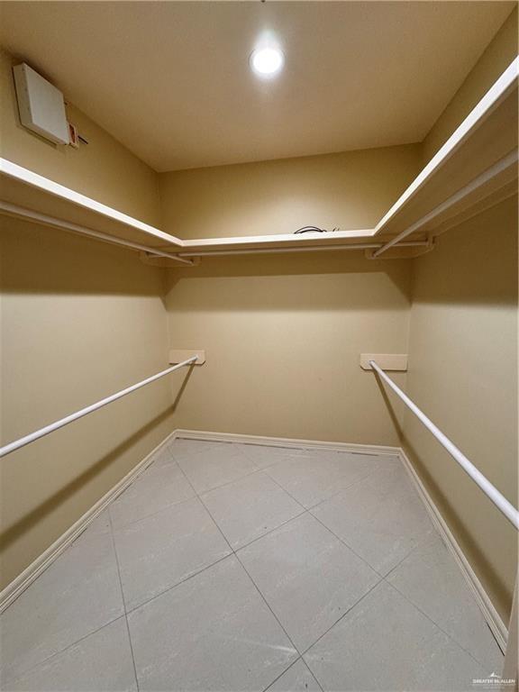 1216 East Balboa Avenue McAllen, TX 78503 - Photo 14 of 16 a view of an empty room