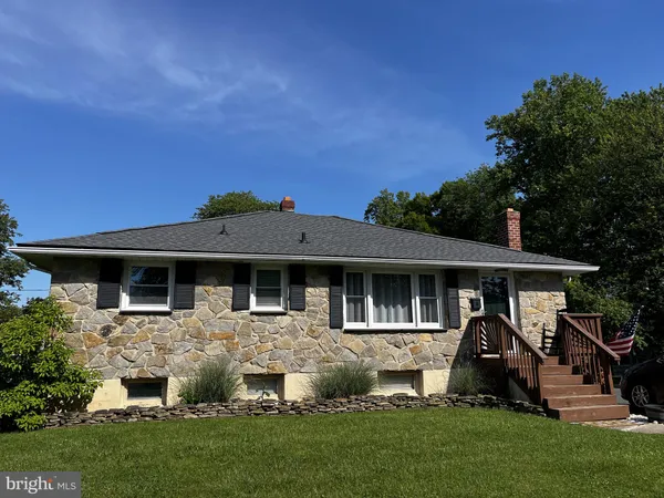 $415,000 | 2211 East Huntington Drive, Wilmington, DE 19808