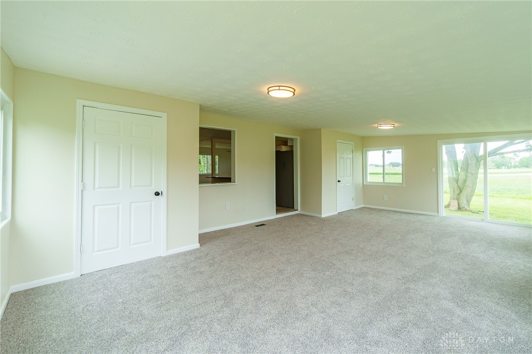1327 Victory Road Springfield, OH 45504 - Photo 15 of 32